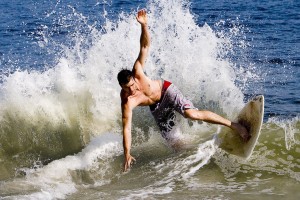 华体会官网首页-“帕布罗·马特拉：美洲狮队的防线核心，领袖风范尽显”